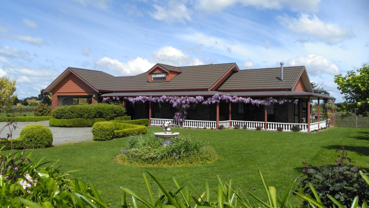 Ballymena Carterton Екстер'єр фото